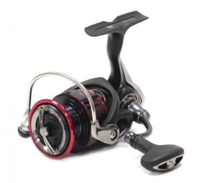 Катушка Daiwa 17 Fuego LT 3000D-C Катушка Daiwa 17 Fuego LT 3000D-C